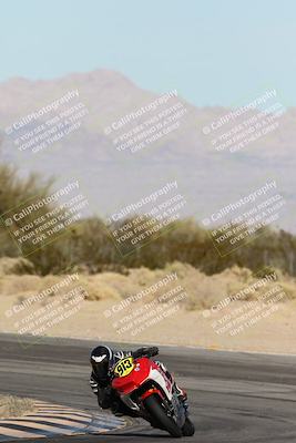 media/Dec-07-2025-CVMA (Sun) [[3e7d2de5dc]]/Race 9-Formula UL Shootout/